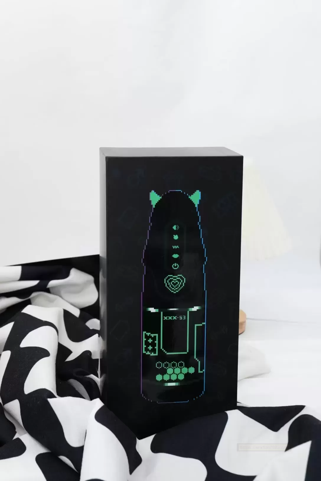 造型上的小恶魔,视觉上的赛博朋克——YUU小恶魔测评