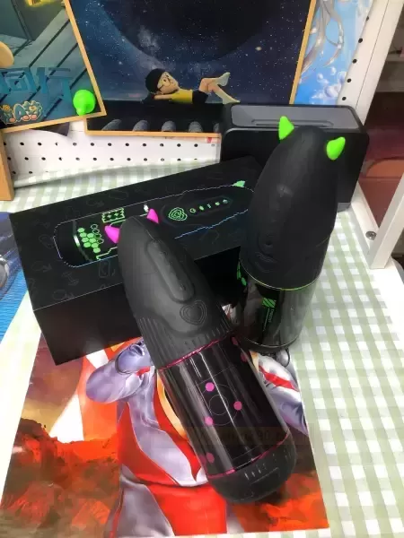 才华横溢的佳人-------YUU小恶魔