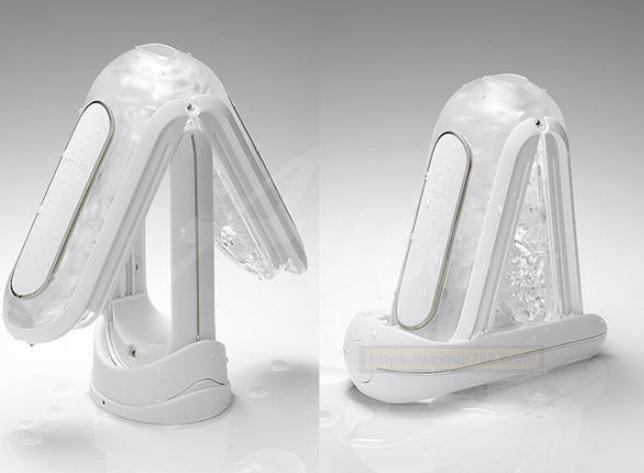 飞机杯 普通飞机杯和免手持飞机杯到底哪个更好用?